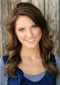 영화배우인 시아라 한나의 대표 이미지