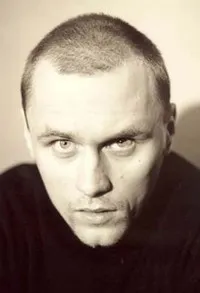 영화배우인 피오트르 노바크의 대표 이미지