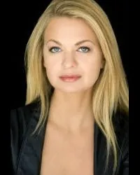 영화배우인 안젤린-로즈 트로이의 대표 이미지