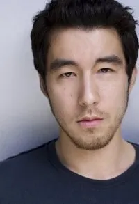 영화배우인 앨두스 데이빗슨의 대표 이미지