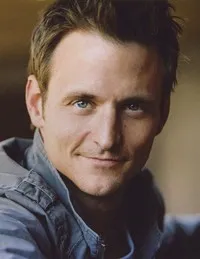 영화배우인 미첼 핑크의 대표 이미지