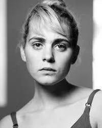 영화배우인 빅토리아 카르멘 손느의 대표 이미지