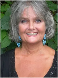 영화배우인 크리스티나 할콜라의 대표 이미지