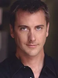 영화배우인 마커스 딘 풀러의 대표 이미지