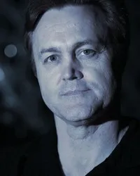 연극배우인 로버트 놀란의 대표 이미지