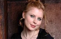 영화배우인 브라이오니 애퍼슨의 대표 이미지