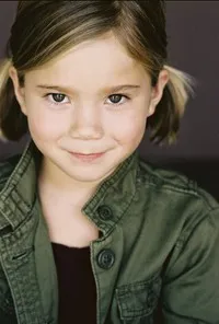 영화배우인 레이첼 이글스턴의 대표 이미지