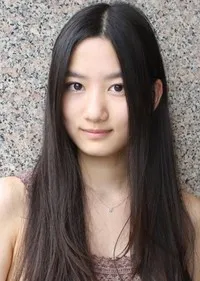 영화배우인 니시히라 후우카의 대표 이미지