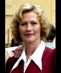 영화배우인 수잔느 폰 보르소디의 대표 이미지