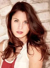 영화배우인 크리스틴 돈론의 대표 이미지