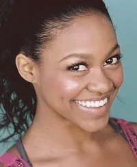 영화배우인 다니엘 왓츠의 대표 이미지