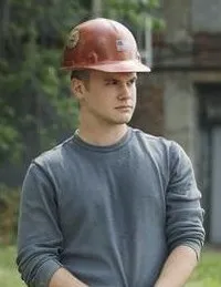 영화배우인 스티븐 루이스 그러쉬의 대표 이미지