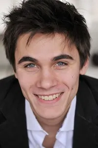 영화배우인 장-다미앵 데투용의 대표 이미지