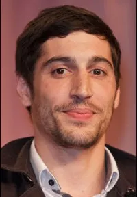 영화배우인 세바스티앵 우바니의 대표 이미지