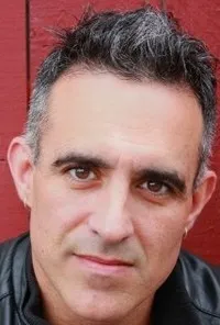 영화배우인 샘 빈센트의 대표 이미지