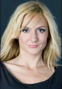 영화배우인 카밀 샤무의 대표 이미지