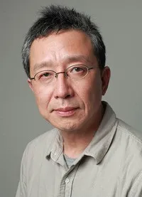 영화배우인 스즈키 신스케의 대표 이미지