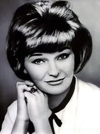 영화배우인 루치나 비니츠카의 대표 이미지