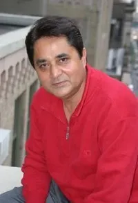 영화배우인 누르 내그미의 대표 이미지