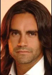 영화배우인 곤살로 에레디아의 대표 이미지