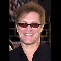 각본, 감독, 배우, 제작/기획인 앤드류 스티븐스의 대표 이미지