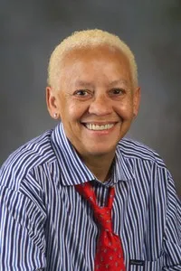 가수인 니키 지오바니의 대표 이미지