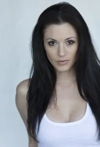 영화배우인 안나 페일의 대표 이미지