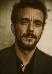 영화배우인 나단 윌콕스의 대표 이미지