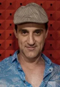 영화배우인 아니엘로 아레나의 대표 이미지