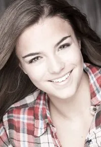 영화배우인 나오미 프레네트의 대표 이미지