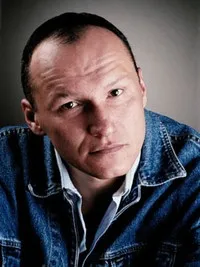 영화배우인 마리우시 야쿠스의 대표 이미지