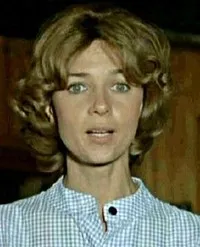 영화배우인 니콜 귀에덴의 대표 이미지