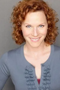 영화배우인 맨디 레빈의 대표 이미지