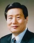 정당인, (전직)금융인인 정완기의 대표 이미지