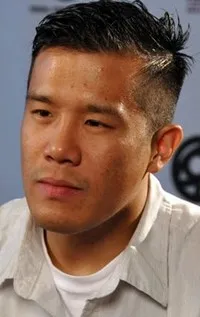 영화감독인 크리스토퍼 운의 대표 이미지