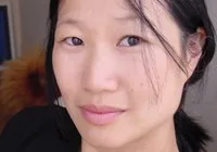 영화감독인 데비 럼의 대표 이미지