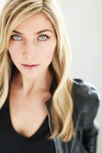 영화배우인 크리스티나 구딩의 대표 이미지