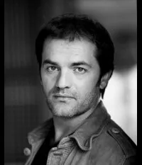 영화배우인 얀 페라의 대표 이미지