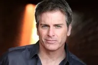 영화배우인 존 브라이들의 대표 이미지