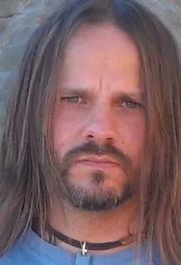 영화배우인 션 데리의 대표 이미지