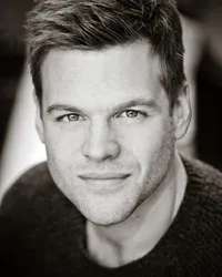 영화배우인 톰 스탠리의 대표 이미지