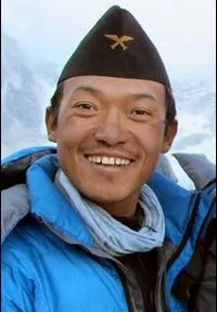 산악인인 사노바부 수누와르의 대표 이미지