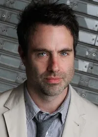 영화감독인 매튜 쿡크의 대표 이미지