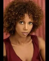 영화배우인 홀리 로빈슨 피트의 대표 이미지