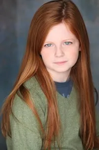 영화배우인 클레어 폴리의 대표 이미지