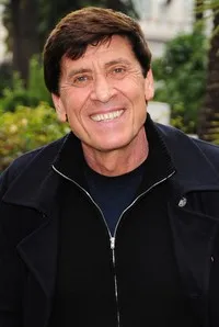 영화배우인 잔니 모란디의 대표 이미지