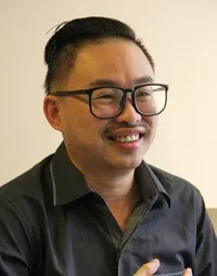 시나리오작가인 이용창의 대표 이미지