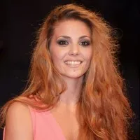 영화배우인 줄리아 발렌티니의 대표 이미지