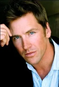 영화배우인 폴 그린의 대표 이미지