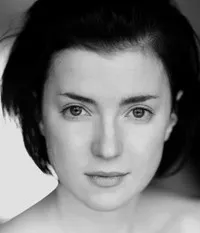 영화배우인 로라 리즈의 대표 이미지